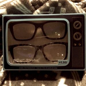 Betsey Johnson Readers